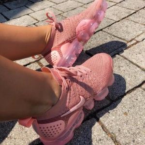 Nike Vapor Max Pink